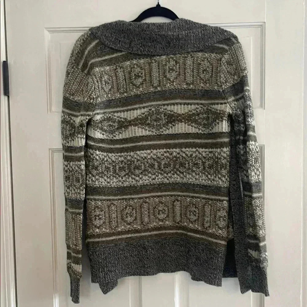 Cozy Patterned Cardigan - Picture 5 of 6